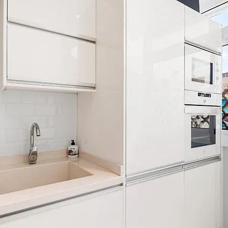 Cristismart Hi-end Services Media Streaming 아파트 *